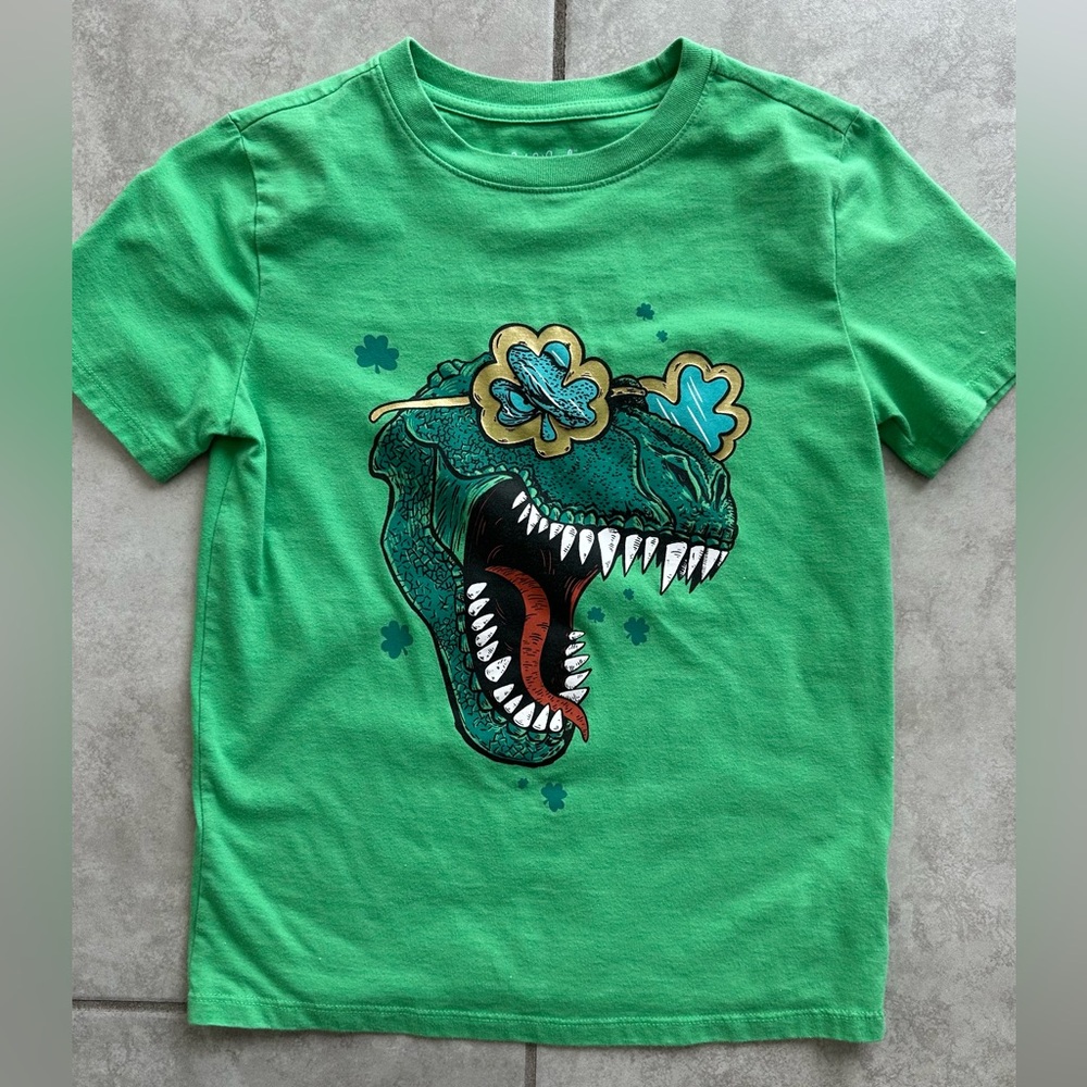 Cat & Jack Green St. Patrick’s Day Dinosaur Graphic Kids T-Shirt - Size M 8/10